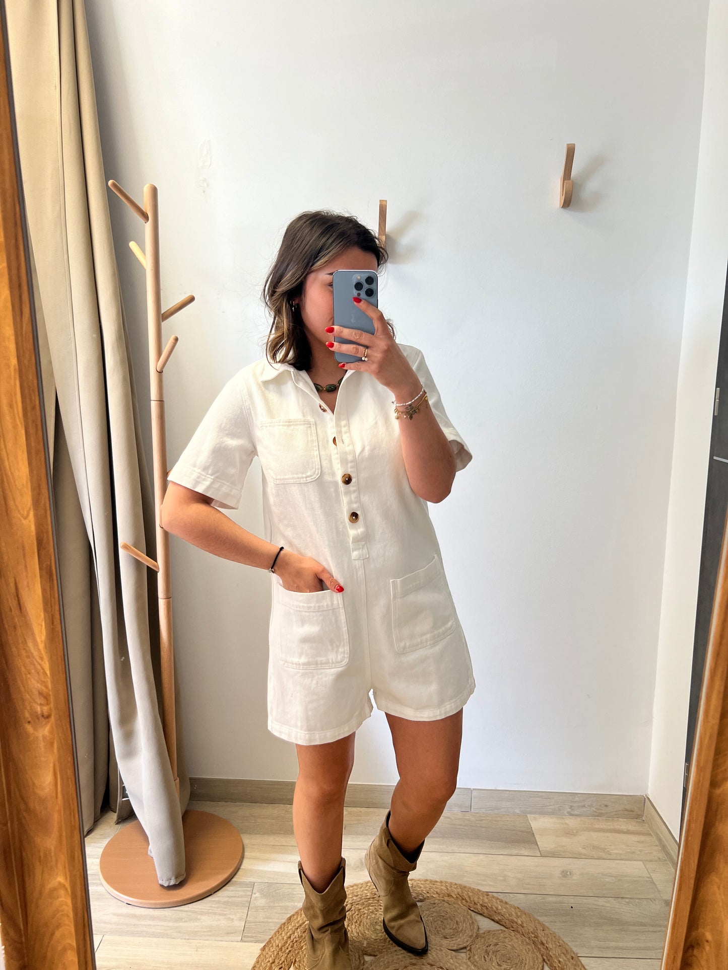 COMBISHORT APRIL